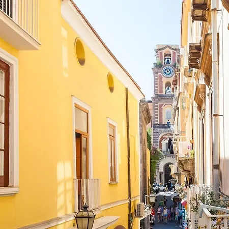 Lägenhet Casa Rossella In Historical Center Sorrento
